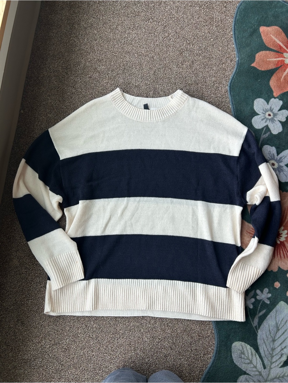 H & M divided sweater with linked seams